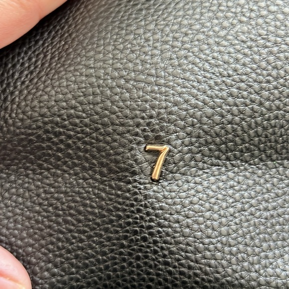 Seven days vegan black purse. Gold tone hardware. - Picture 2 of 8